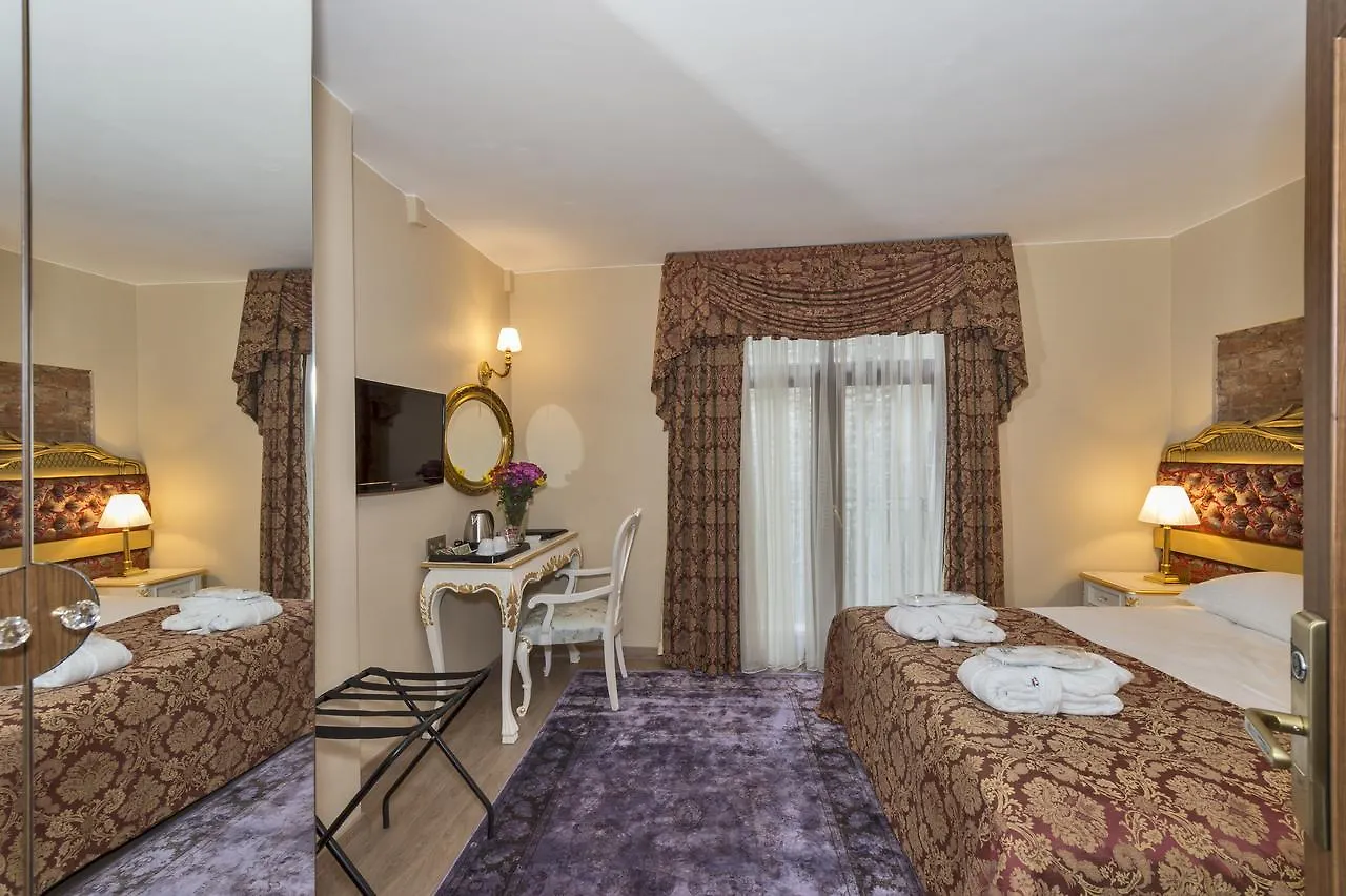 By Murat Royal Hotel Galata Stambuł Turcja